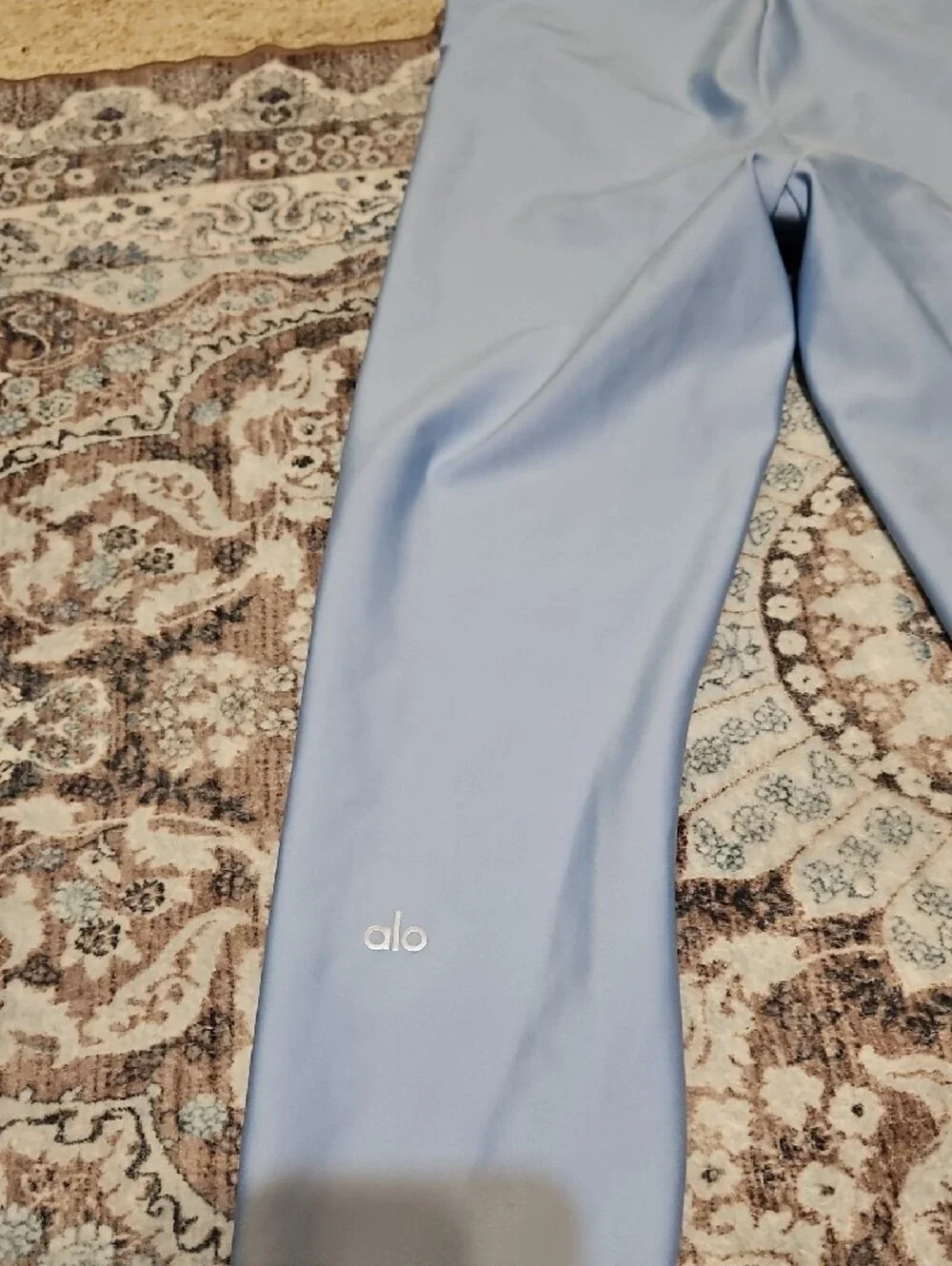 Alo Yoga Light Blue High-Waist Capri Leggings Size M